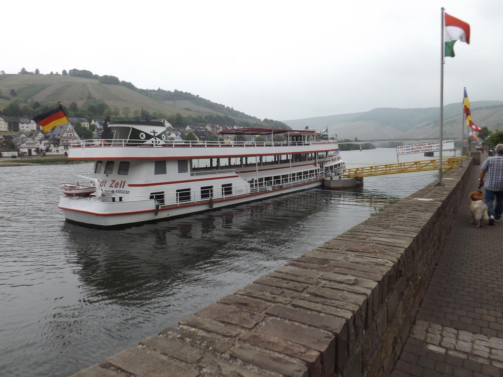 B&B Pension Winzerhaus Zell-Mosel Eksteriør billede